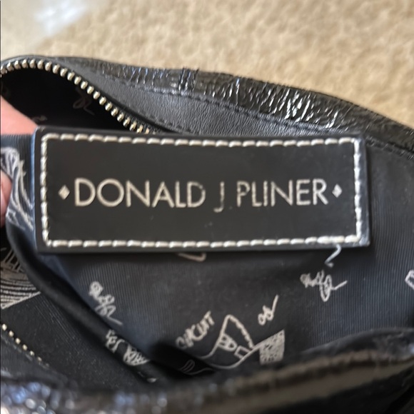 Black Patent Leather Donald J Pliner Women's Bag - Picture 2 of 5